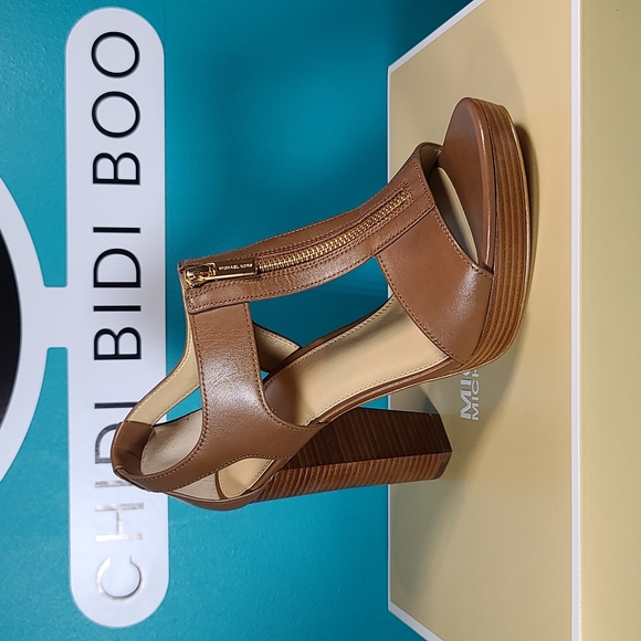 Michael Kors Berkley Lock Leather Platform Sandal - Picture 1 of 5